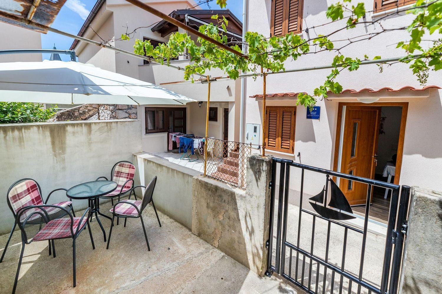 Apartment Traumhaftes Nur 100 Meter Zum Inmitten Der Romantischen Altstadt *